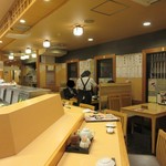 Asahi Zushi - 店内