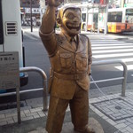 つけ麺 道 - 折角来たので観光もｗｗ 両さんブロンズ像は駅前にあります。