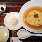 スープ・中華まん・デザート付き