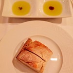 レストラン　シュバル ブラン - パン