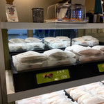 三日月屋 - 店内