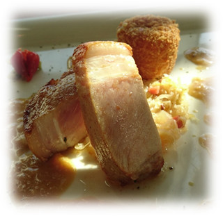 Shirogane Chez Tomo Natural Cuisine - 山形豚ロース肉のロースト 豚足のコロッケ添え