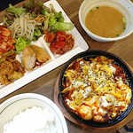 KOREAN DINING 7Mac - ランチのおかず食べ放題