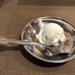ナマステネパール - バニラアイスクリーム