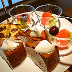 お茶とお菓子まやんち - 上の段　お菓子の盛り合わせ