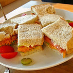 お茶とお菓子まやんち - 下の段　サンドイッチ