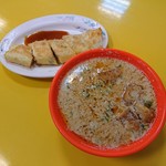 世界豆漿大王 - 鹹豆漿(25元)とﾂｫﾝﾀﾝﾋﾟﾝ(ﾈｷﾞ入り玉子ｸﾚｰﾌﾟ風)(30元)