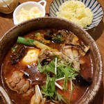 カレー気分 - チキン(+舞茸/オクラ/ブロッコリー/チーズ) 1240円