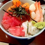 グラングラシェ - 料理写真:海鮮丼