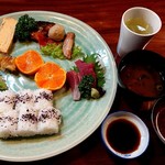 日本料理 中川牛 すいれん - お昼のサービスランチ（1080円）☆