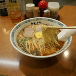 桂花ラーメン（めんの様子）