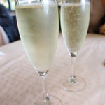 シバキ - 乾杯 シャンパン