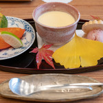 柚木元 - 2018.11 デザート盛り合わせ（熟成蜂屋柿、自家製滑らかプリン、自家製苺アイス最中）