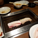 焼肉 ジャンボ - 純黒豚　