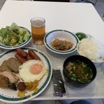 スマイルホテル - 朝からモリモリ食べますよ(^｡^)
