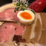 うちのラーメン 我豚 - ド・とんラーメン 850円