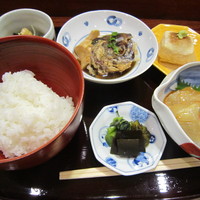 徳うち山 - 鯛茶漬けセット￥１，５００