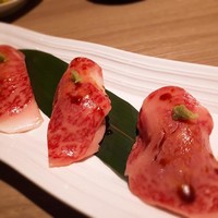 近江うし 焼肉 にくTATSU 青山本店 - 