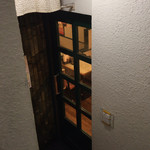 PLUCK - 地下店内の入り口