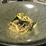 リストランテ カノフィーロ - 真イカと生海苔、ほうれん草のアーリオオーリオ　スパゲッティ