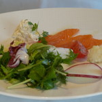 箱根ハイランドホテル　ラ・フォーレ - スモークサーモントラウトとセロリラーヴ