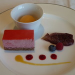 箱根ハイランドホテル　ラ・フォーレ - ムースケーキとシャーベット