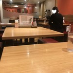 神戸ビーフ食品直営店 鉄板焼 銀座888 - 店内