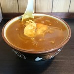 そば 寿ゞ喜支店 - 並々のカレー蕎麦 レンゲ立ってマス！
