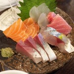金町製麺 - 刺身盛り合わせ