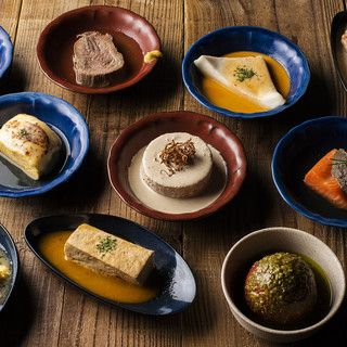 定番のおでんにアイデアを加えたニュースタイルのおでん