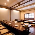 Hakata Hoteiya - 18名より貸し切り可能な個室は最大28名様まで対応の掘りごたつ。