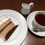 ハーブス - ハーフながら 元が大きいから嬉しい
            チョコレートムースケーキ ミルクティー ( ´θ｀) 満足