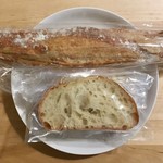 ブーランジェリー メチエ - 「レトロバゲット大」と「田舎パン」