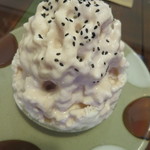 氷ヲ刻メ - やさしい×２ 黒ゴマターンム＠800円(税込み)大人になった高級モモみつ＠700円(ともに税込み)