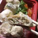 ぶっかけちゃいな - 餃子断面