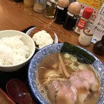 ようら 本店 - ラーメン定食(あっさり煮干し、アジフライ、ライス中)