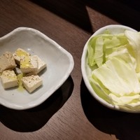 らいず - クリームチーズオリーブオイルのお通し