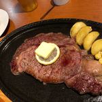 アケボノステーキ - きっと良い肉なのかもしれない。ただし、どんどんウェルダン