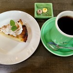 ハタ カフェ - ケーキセット