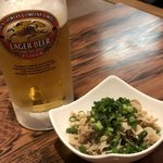 博多ラーメン まるひで - 生ビール500円と酢もつ400円