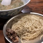 博多ラーメン まるひで - 替え玉150円…茹で加減はカタで！