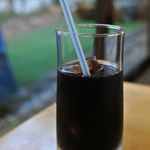 新鶯亭 - 中庭を眺められる席に座ったので、
      コーヒーを飲みながらのんびり～