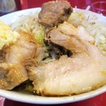 ラーメン二郎 - 豚