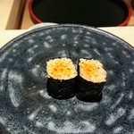 鮨 唐島 - ウニののり巻き