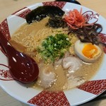 Fufu ramen-風風らーめん- - 1810_Fufu ramen-風風らーめん-_Tonkotsu Ramen@68,500Rp(豚骨らーめん) 紅しょうがは自分でトッピング！