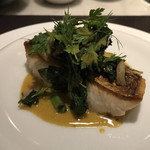 Lien - ポワソン（鹿児島県産鰆のポワレ サフランとエストラゴンのブール・ブランソース）