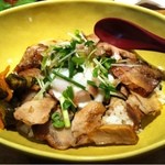 炙りチャーシュー丼☆温玉のせ