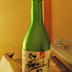 大和 - 日本酒・三重県久居「油正」初日 冷酒 純米酒 1本 300ml 756円（税込）。　　　　　　2018.11.24
