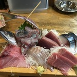 魚処 魚兵 - 刺し盛り1〜２人前（1,850円）