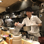 饗 くろ喜 - 黒木店主とスタッフ（掲載了承済み）